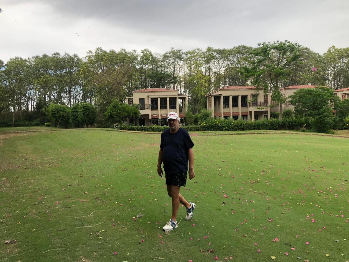Villa At Tarudhan Valley Golf Resort Manesar Exterior photo
