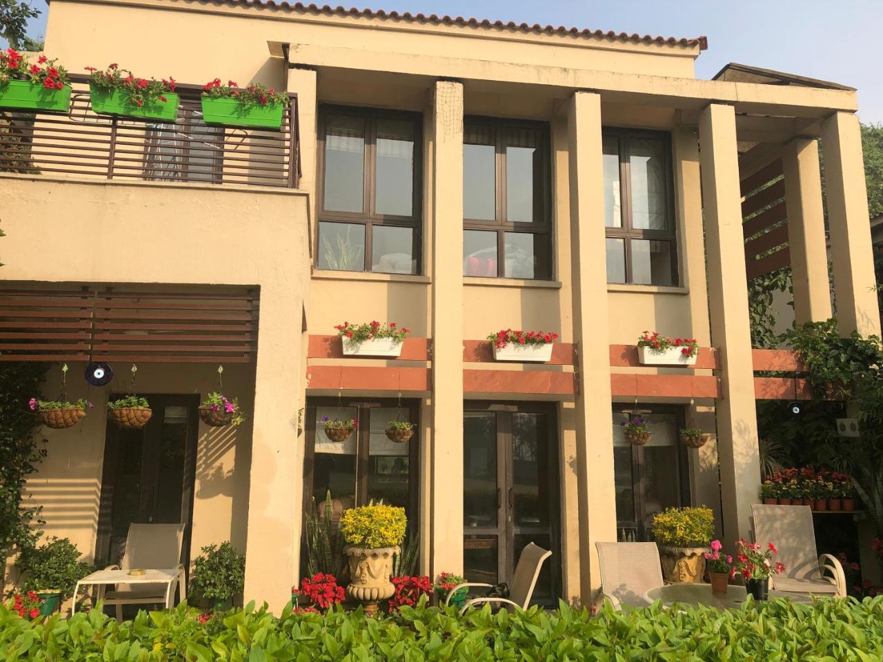 Villa At Tarudhan Valley Golf Resort Manesar Exterior photo
